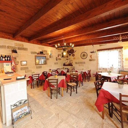 B&B Il Giardino Degli Ulivi Torre Santa Sabina Exteriör bild