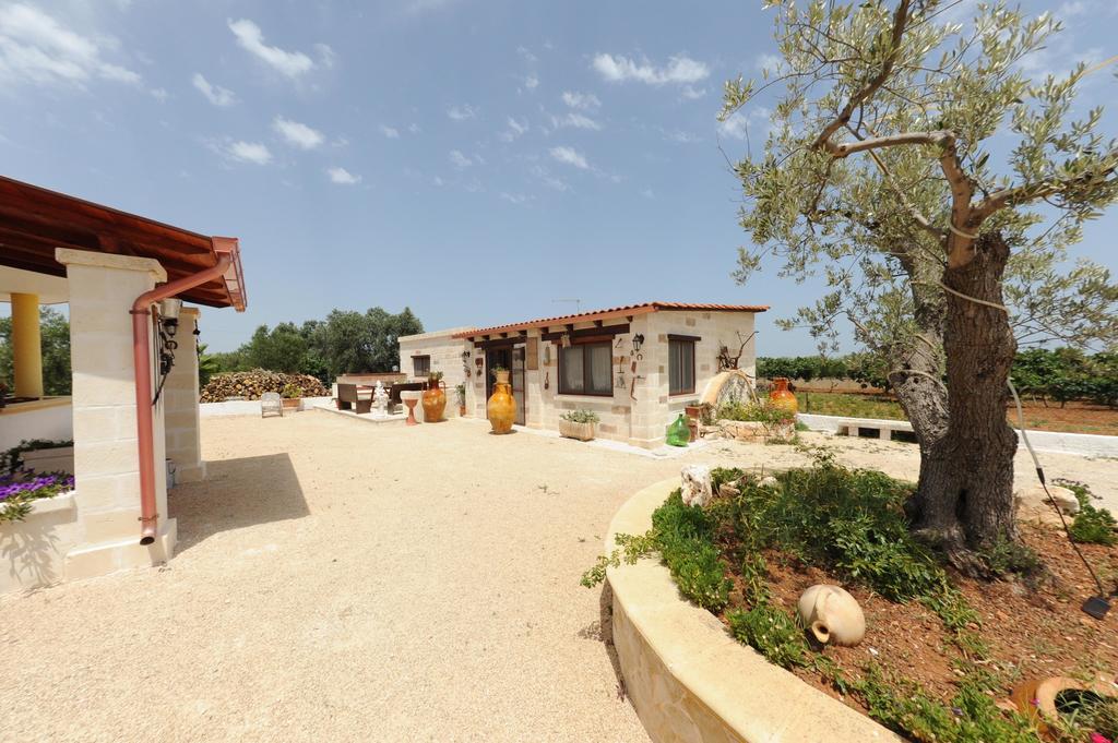 B&B Il Giardino Degli Ulivi Torre Santa Sabina Exteriör bild